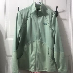 NWT The NorthFace jacket in Glacier Green